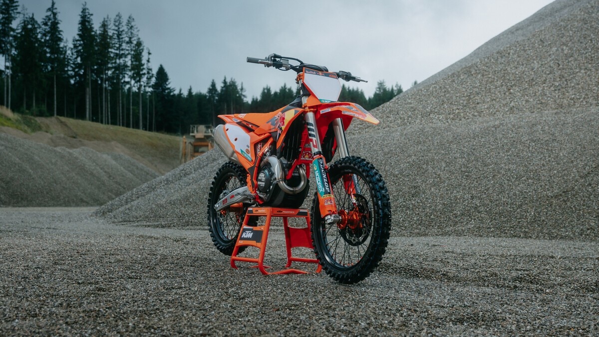 KTM presenta le nuove SX-F Factory Edition 2026